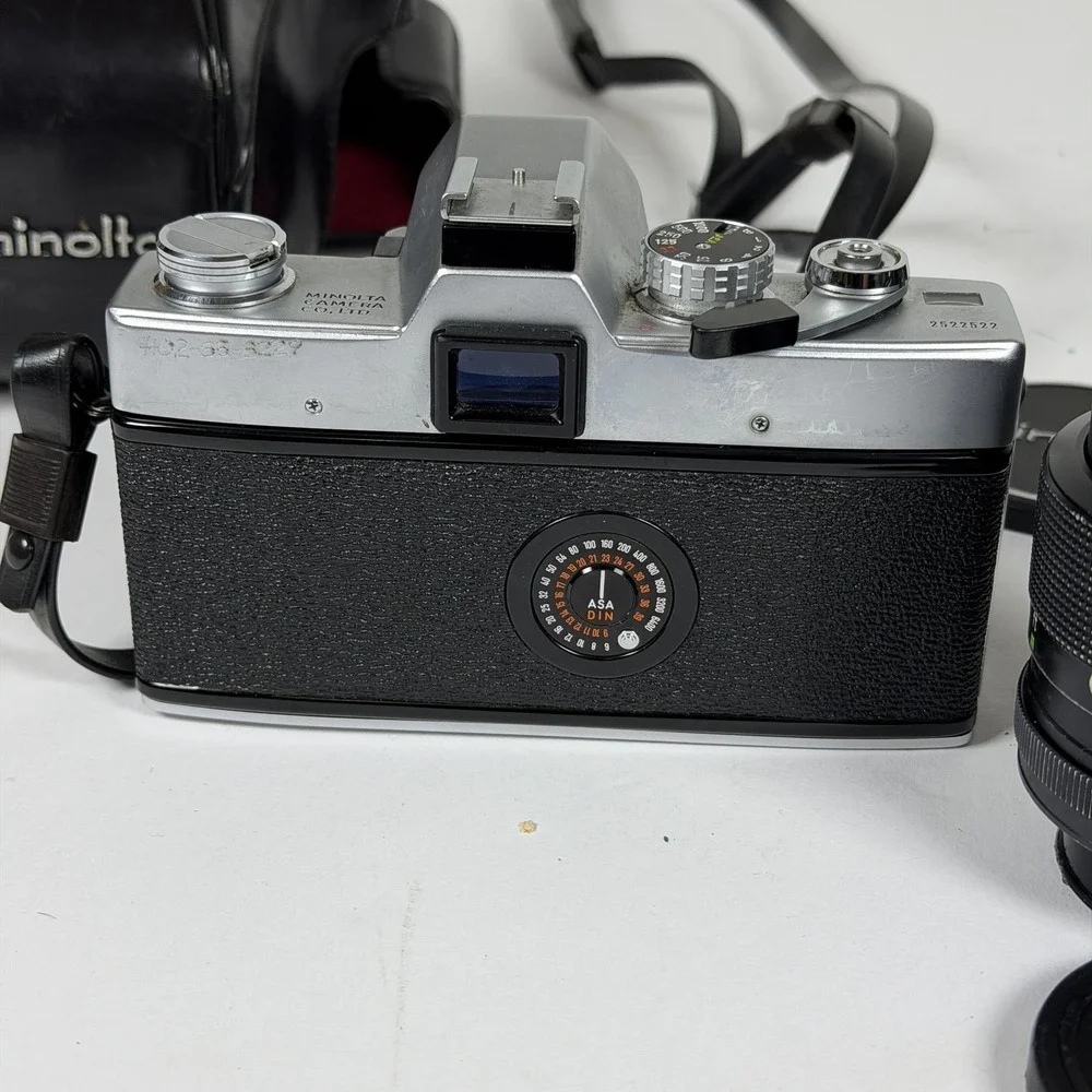 Vintage Minolta SR-T 101 35mm SLR Camera Lot w/ Lenses & Flash - Storage F-15